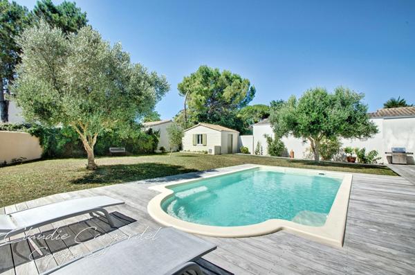 Belle maison de plain-pied à vendre 7 pièces avec piscine à DOMPIERRE SUR MER (17) à 10 min de La Rochelle