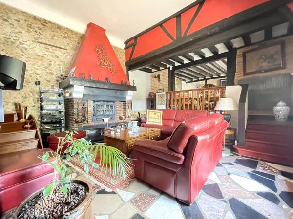 VILLAGE VALLEE D'EURE PROCHE DE PACY SUR EURE