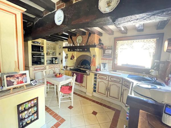 VILLAGE VALLEE D'EURE PROCHE DE PACY SUR EURE