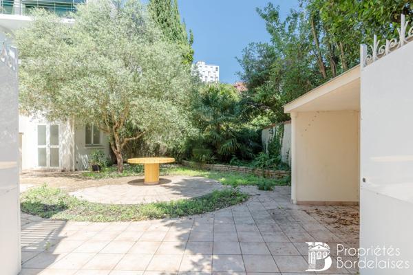 Maison avec jardin et garage Le Bouscat . Calme et confort