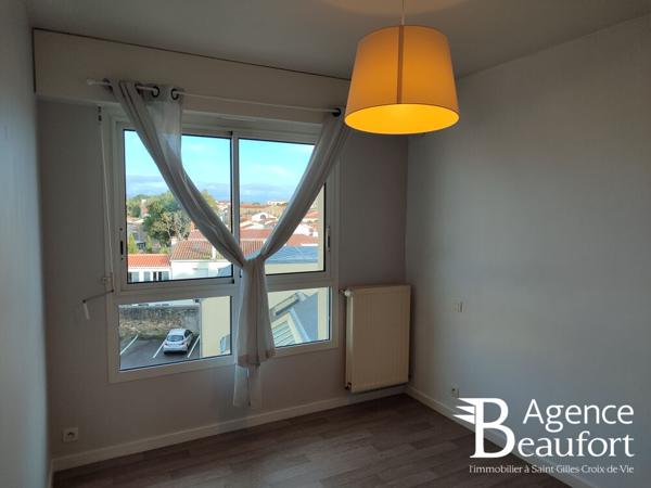VUE SUR LE PORT – Appartement T3 à louer sur SAINT GILLES CROIX DE VIE