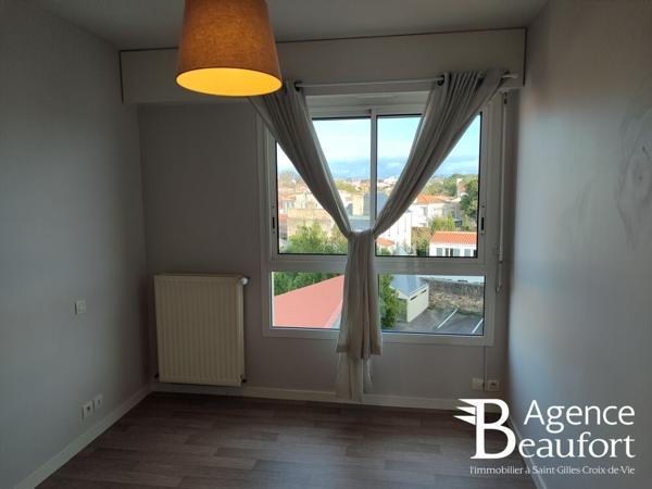 VUE SUR LE PORT – Appartement T3 à louer sur SAINT GILLES CROIX DE VIE