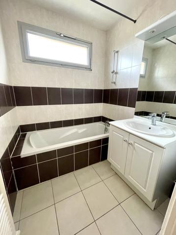 APPARTEMENT T4 REZE PONT ROUSSEAU