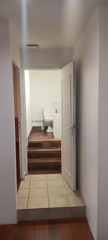 Rue Béteille, local  commercial de 55 m² environ en rdc, avec vitrine