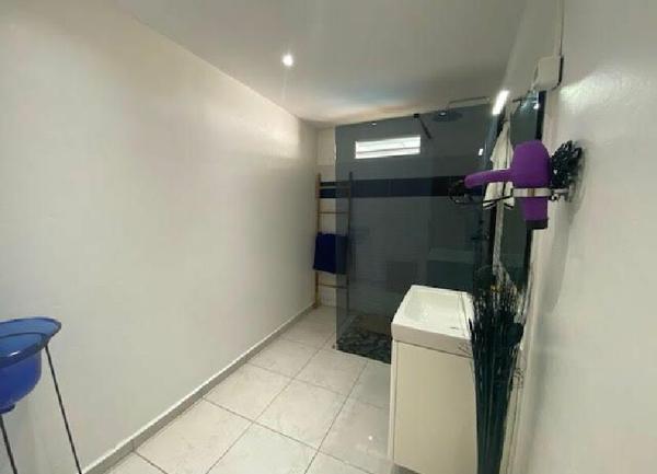 Maison à louer  4 pièces • 75 m2 Petit-Bourg