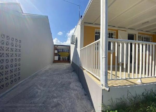 Maison à louer  4 pièces • 75 m2 Petit-Bourg