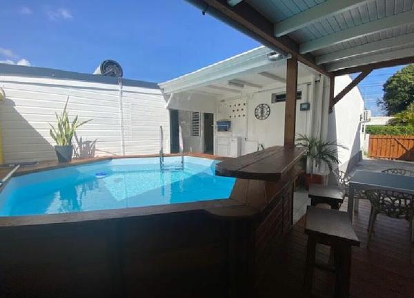 Maison à louer  4 pièces • 75 m2 Petit-Bourg