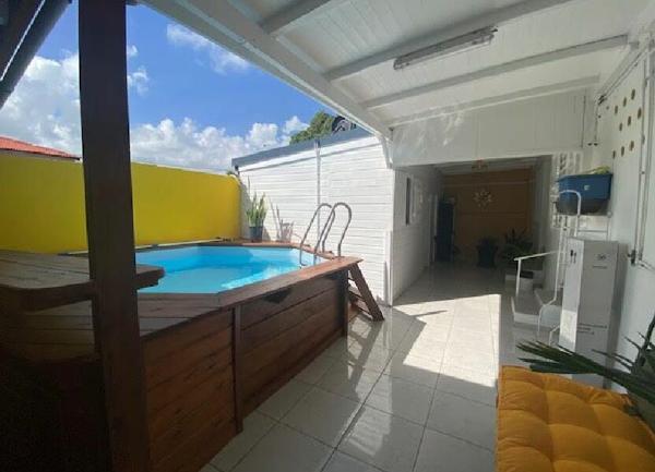 Maison à louer  4 pièces • 75 m2 Petit-Bourg