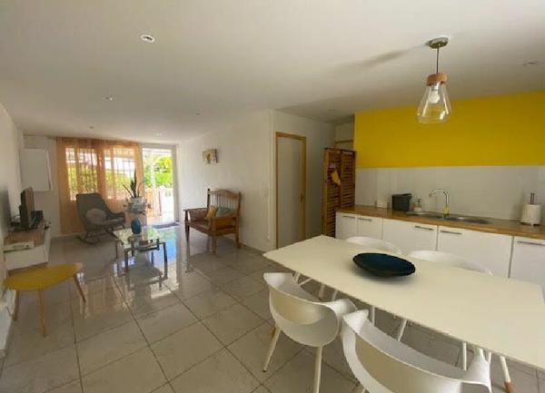 Maison à louer  4 pièces • 75 m2 Petit-Bourg