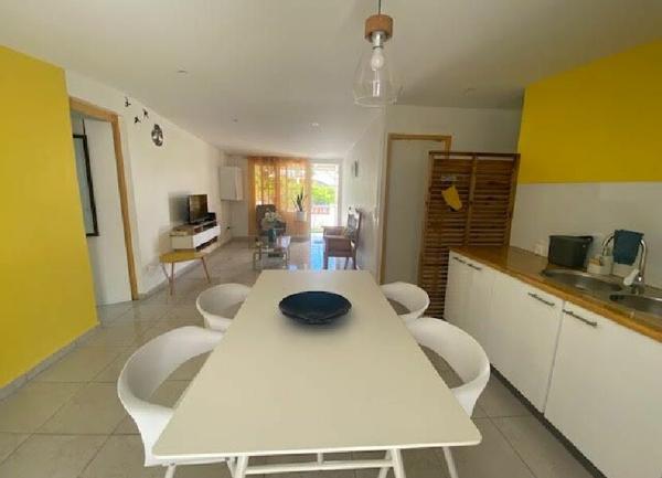 Maison à louer  4 pièces • 75 m2 Petit-Bourg