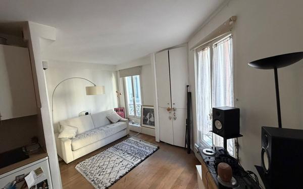 Appartement à louer    1 pièce • 25,12 m2 Paris 10