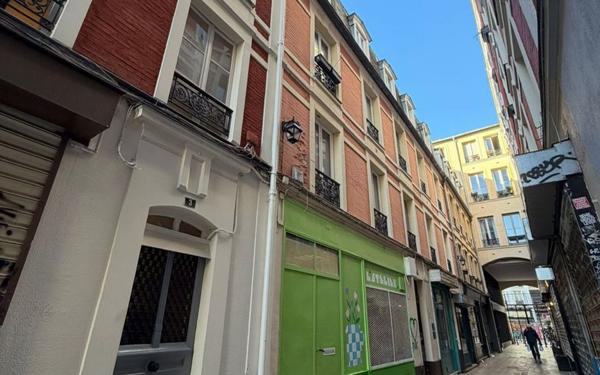 Appartement à louer    1 pièce • 25,12 m2 Paris 10