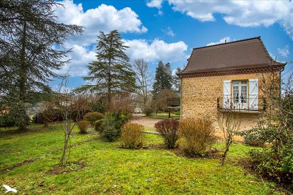 Maison à vendre |  Gourdon |  11 pièces | 231 m²