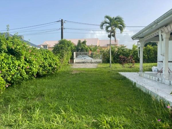 Maison à vendre 3 pièces GOYAVE (971)