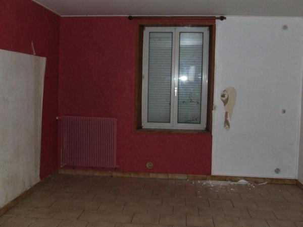 Maison de village à rénover entièrement !