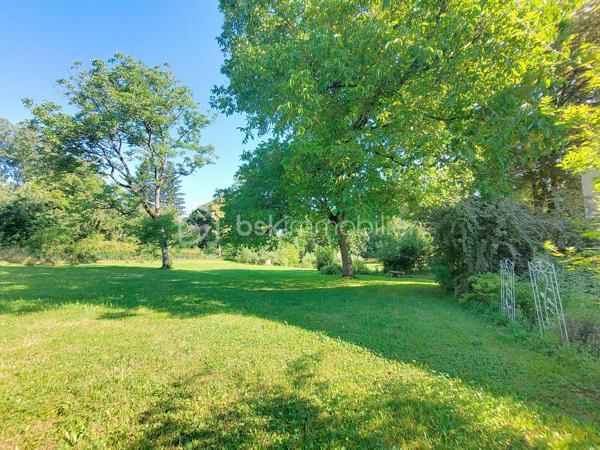 Maison en pierre de 326 m²