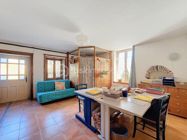 Maison en pierre de 326 m²