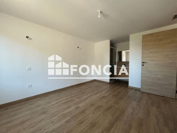 Location Appartement 4 pièces 94.5 m² - Boujan Sur Libron 34760