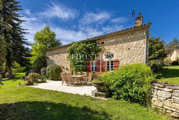 Un Domaine d’Exception aux Multiples Résidences au Cœur de la Nouvelle-Aquitaine