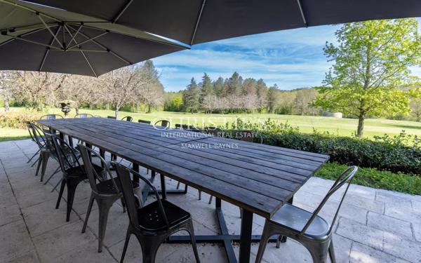 Un Domaine d’Exception aux Multiples Résidences au Cœur de la Nouvelle-Aquitaine