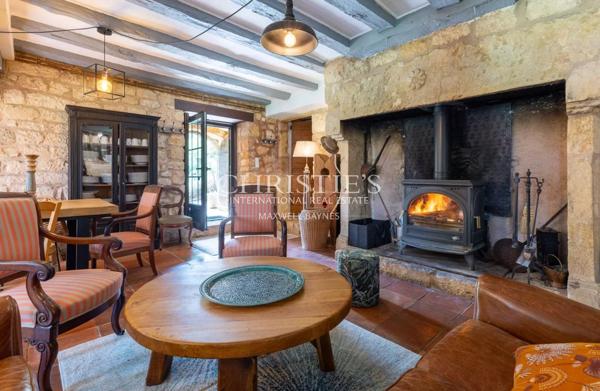 Un Domaine d’Exception aux Multiples Résidences au Cœur de la Nouvelle-Aquitaine