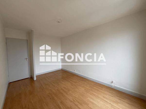 Location Appartement 2 pièces 64.98 m² - 13 MAIL PIERRE CHARLOT Blois 41000