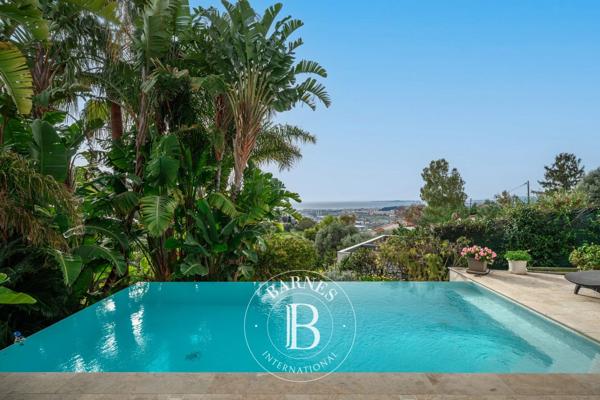 Nice, Villa 4 Chambres -  303 m² à vendre