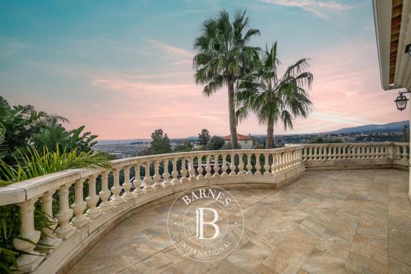 Nice, Villa 4 Chambres -  303 m² à vendre