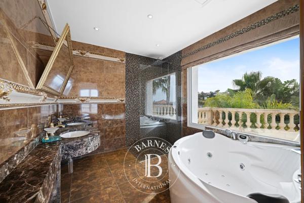Nice, Villa 4 Chambres -  303 m² à vendre