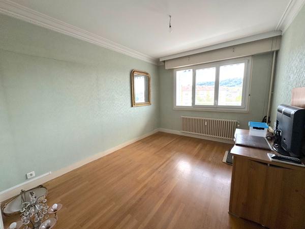 Appartement - 4 pièces - 104 m²