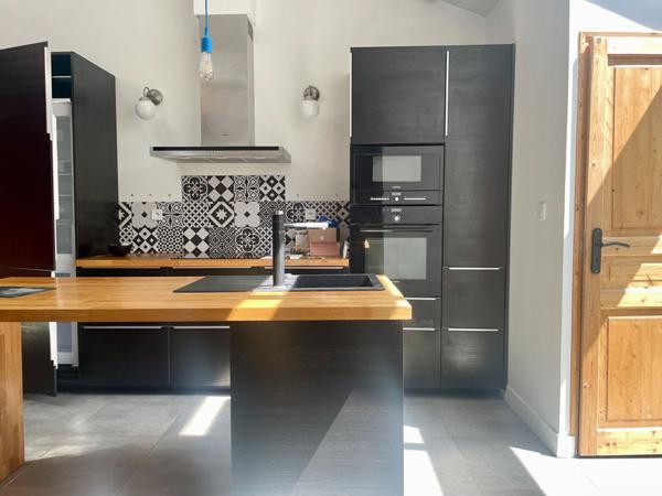 Echoppe 84m2 3ch jardin garage Saint -Genès