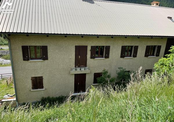 VENTE EN IMMO-INTERACTIF® : IMMEUBLE - Cervieres - Hautes-Alpes (05)
