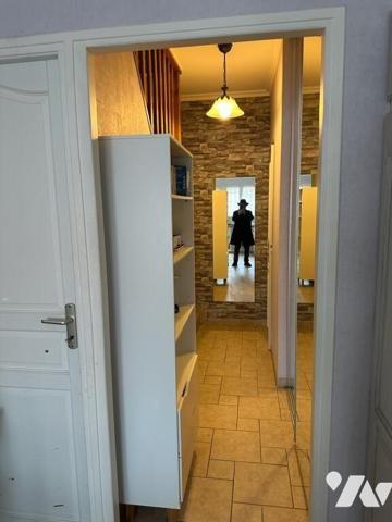 Maison de ville à vendre sur la commune d'HENIN BEAUMONT proche centre ville comprenant rdc: cu...