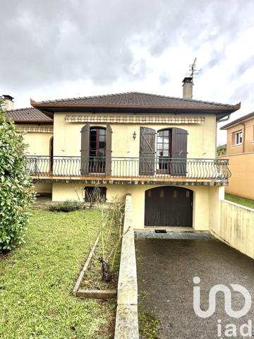 Maison traditionnelle 4 pièces de 92 m² à Séméac (65600)