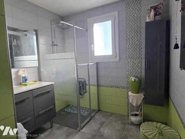 Maison individuelle avec accès de plain-pied, 143 m2 habitables, 5 chambres, sur terrain de 3.663 m2