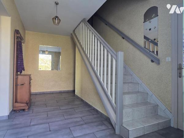 Maison individuelle avec accès de plain-pied, 143 m2 habitables, 5 chambres, sur terrain de 3.663 m2