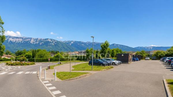 Appartement à vendre 4 pièces SAINT GENIS POUILLY (01)