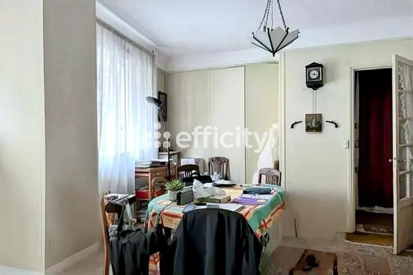 Appartement
         1 pièce
        - 47 m² 395 000 € *