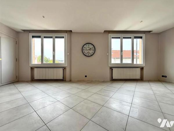 Grande maison de ville / 2 appartements indépendants 