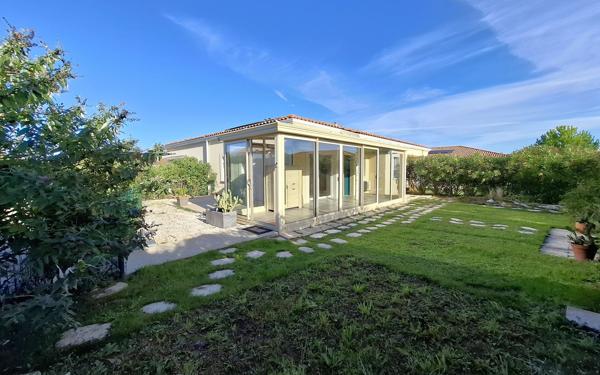 Maison à vendre    3 pièces •  Médis