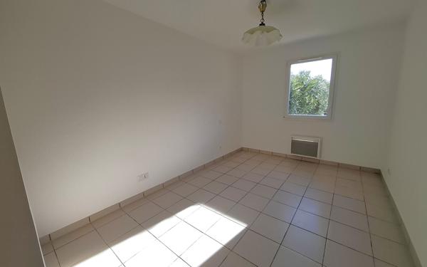 Maison à vendre    3 pièces •  Médis