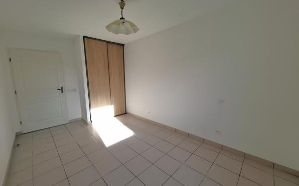 Maison à vendre    3 pièces •  Médis