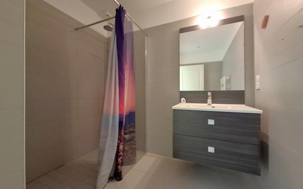 Maison à vendre    3 pièces •  Médis