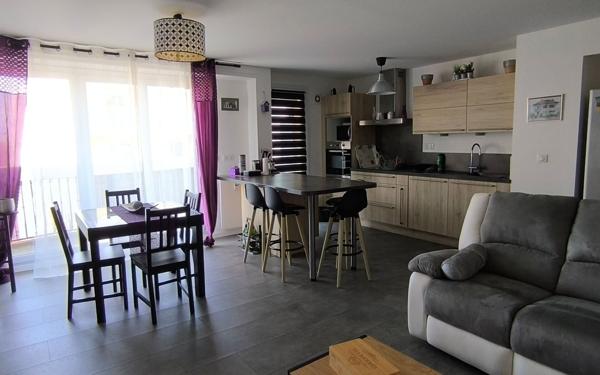 Appartement à vendre    4 pièces • 93 m2 Pau
