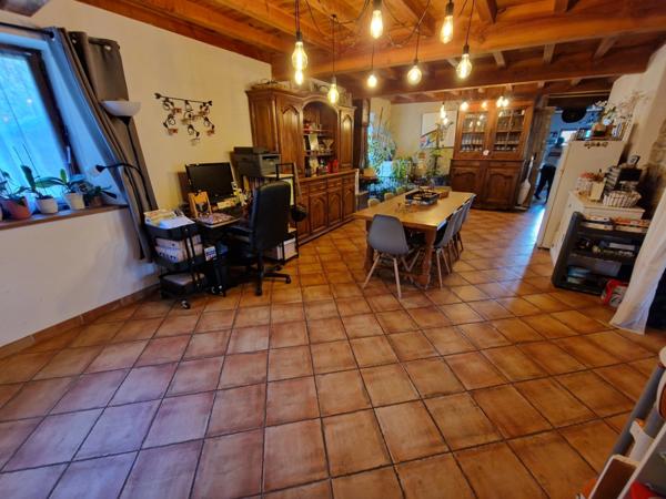 À vendre – Ensemble immobilier en pierre au cœur de la nature – Vernoux-en-Vivarais