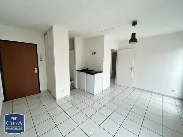 Appartement à louer 2 pièces 32m² Pamiers (09100)