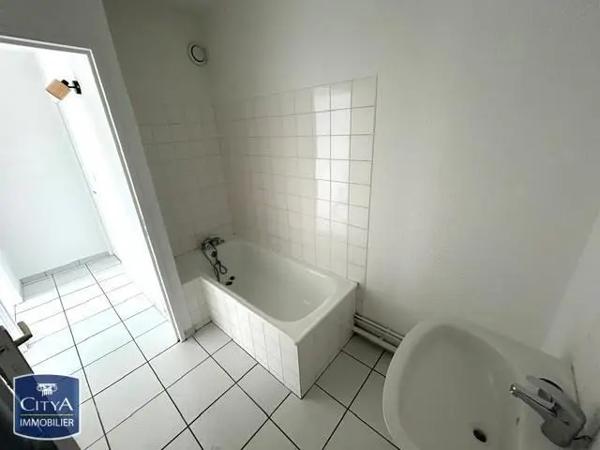 Appartement à louer 2 pièces 32m² Pamiers (09100)