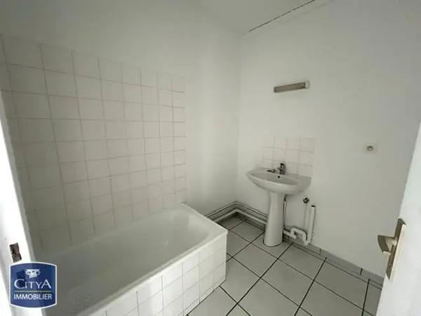 Appartement à louer 2 pièces 32m² Pamiers (09100)