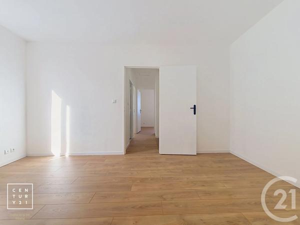 Maison à vendre  4 pièces - 78,01 m 2   ST LAURENT DE LA SALANQUE  - 66