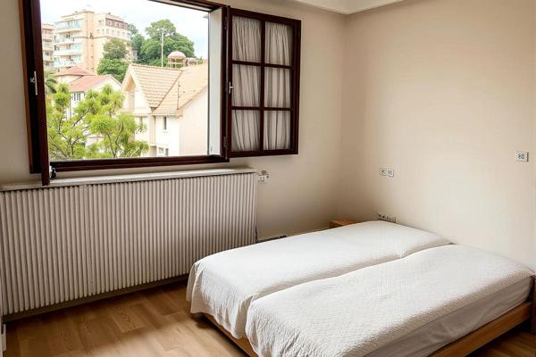 Maison de 4 chambres  173m2 + annexe de 38m2